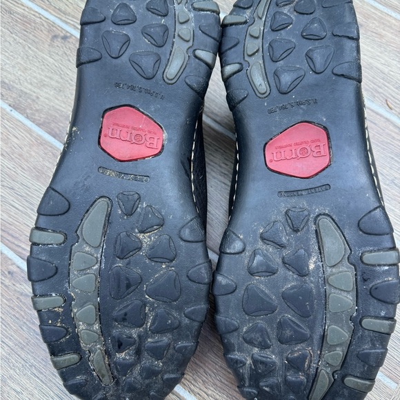 Born Mens black Leather slip on Shoes size 10.5 - Picture 8 of 11